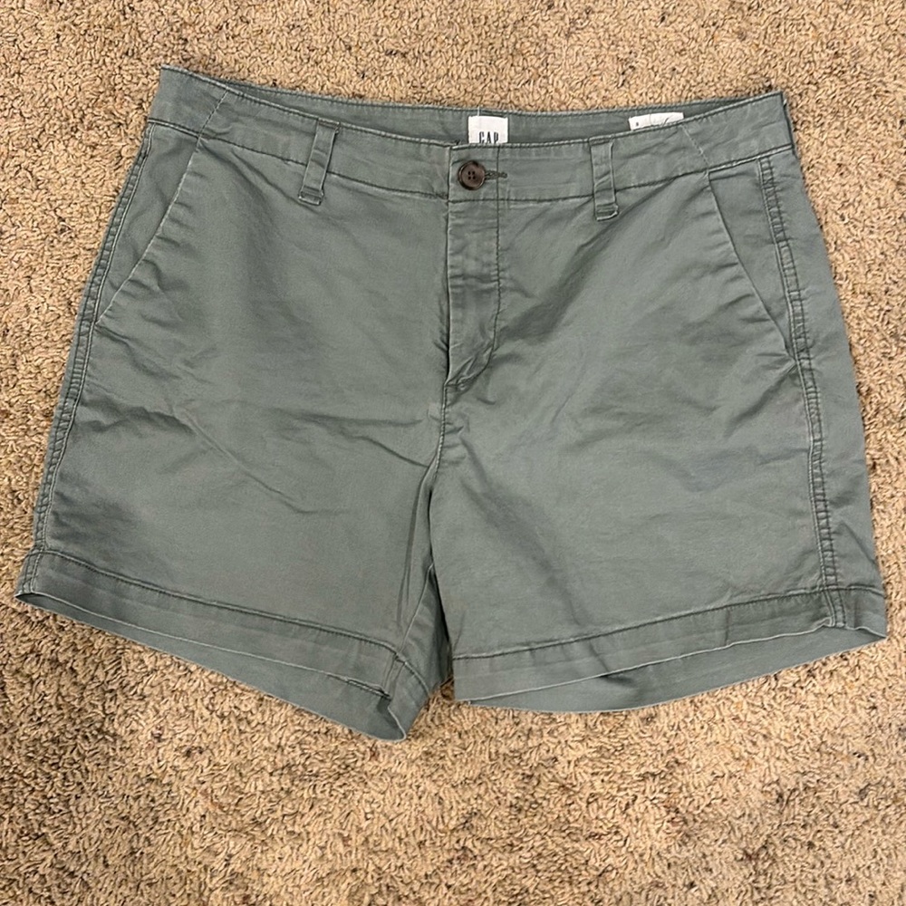 GAP shorts